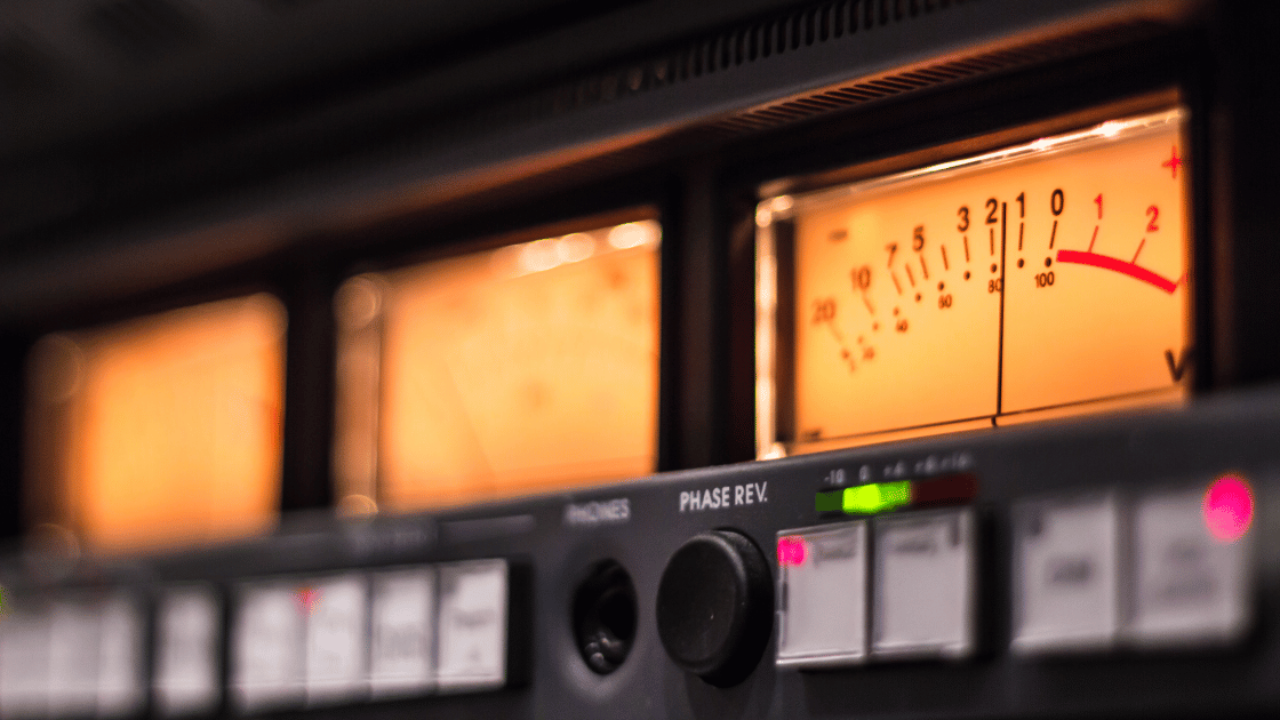  What is LUFS in DAW Mixing?