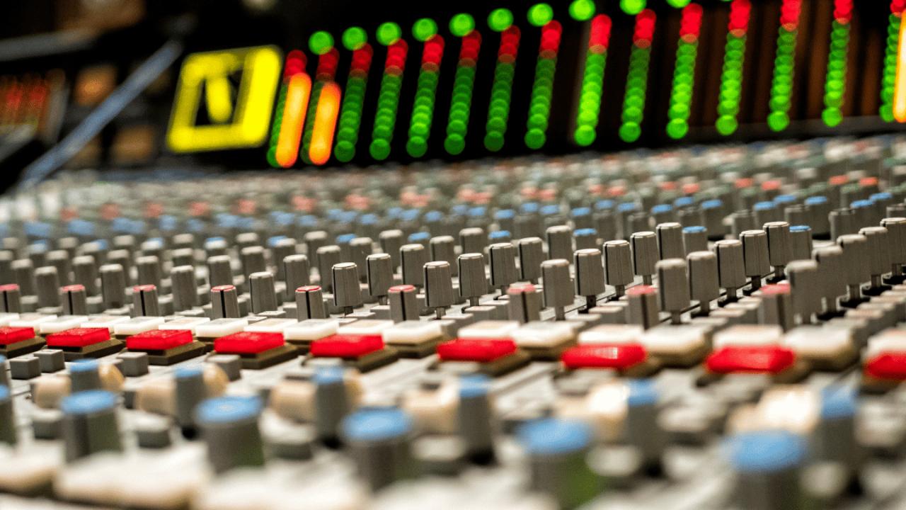 5 Essential Mixing Tips for Online Music Producers