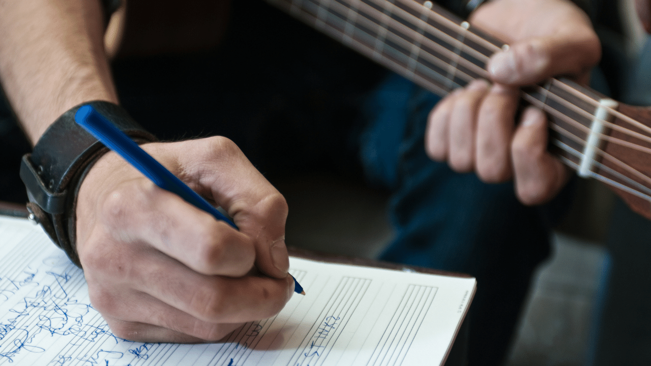 Songwriter experimenting with song structure